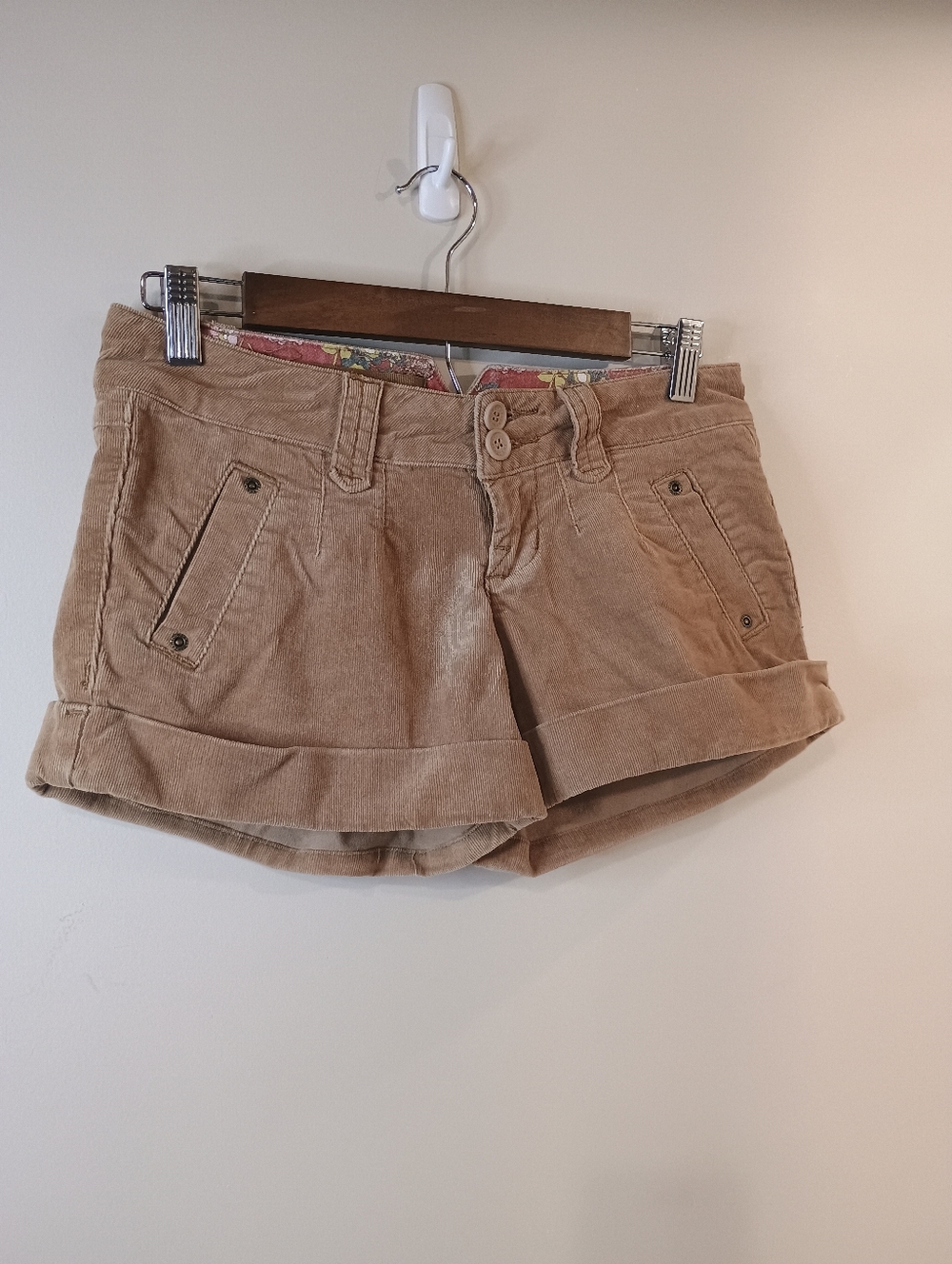 Zana Di Jeans Size 5 Corduroy Mini Shorts in Tan - Picture 2 of 8